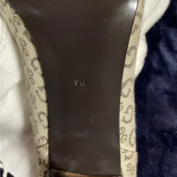 Guess heals - Picture 2 of 3